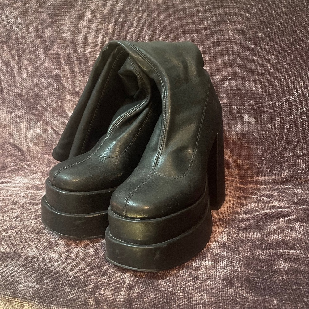 Steve Madden Cypress Boots - Black  size 6.5